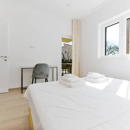Luxury Living At Horizon Retreat *