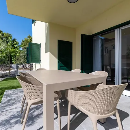 Luxury Living At Horizon Retreat