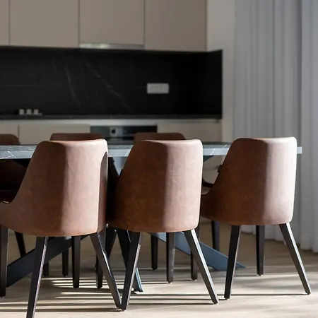 Luxury Living At Horizon Retreat Apartment Sevid