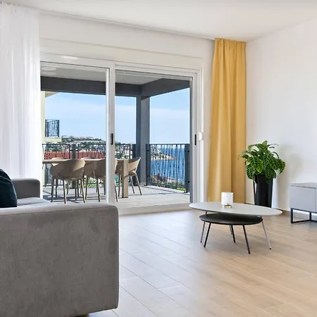Luxury Living At Horizon Retreat Apartment Sevid