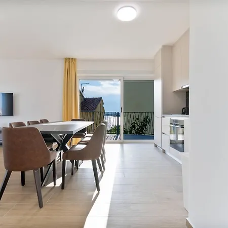 Luxury Living At Horizon Retreat *