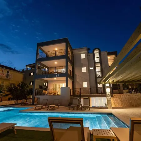 Luxury Living At Horizon Retreat Apartment